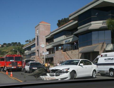 Crash on PCH briefly closes one lane