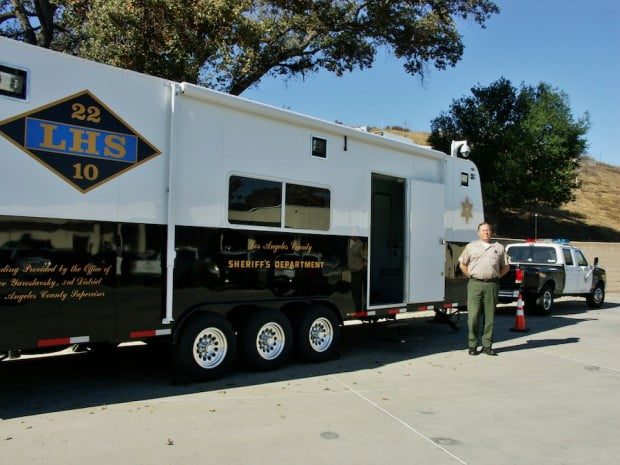 Sheriffs break in futuristic mobile police station
