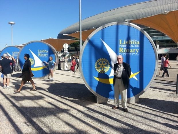 Malibu Rotary attends Portugal convention