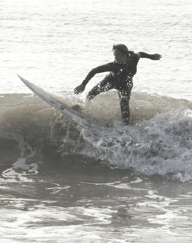 Warm weather weekend, surf warning in Malibu