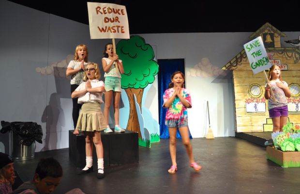Kids’ theatre troupe goes green