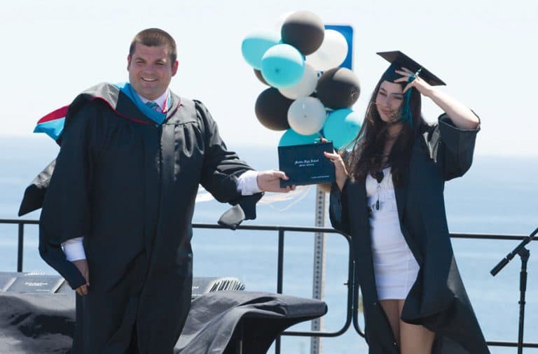 MHS grads 2807-2.jpg