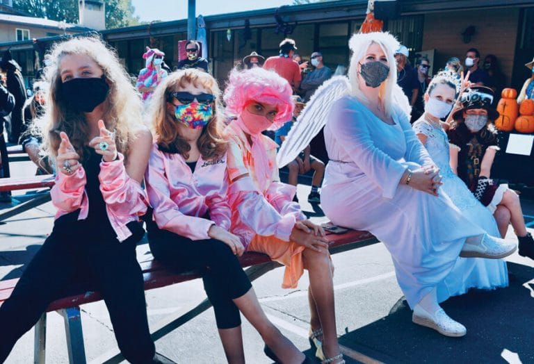 Photos: Masks On! Photos: Masks On!