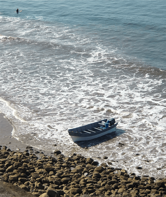 20 Passengers Apprehended After Panga Boat Washes Up in Malibu