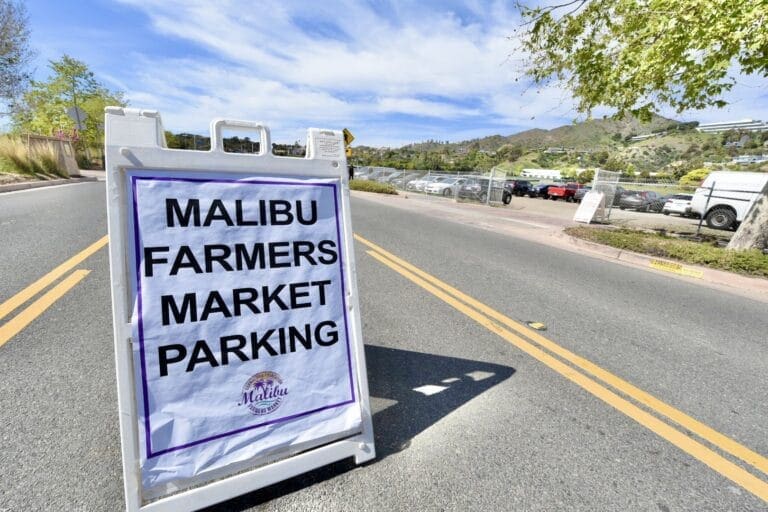 Farmers Market vendors, director continue to advocate for Legacy Park as permanent location 