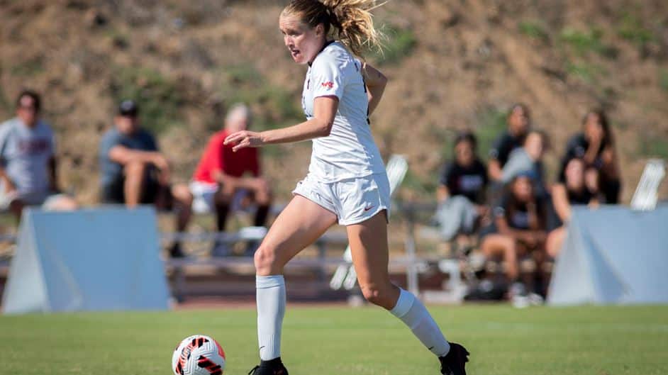 Leyla McFarland scored Pepperdins lone goal in their win over UC San Diego. Photo by Charlie Blake with Pepperdine Athletics.