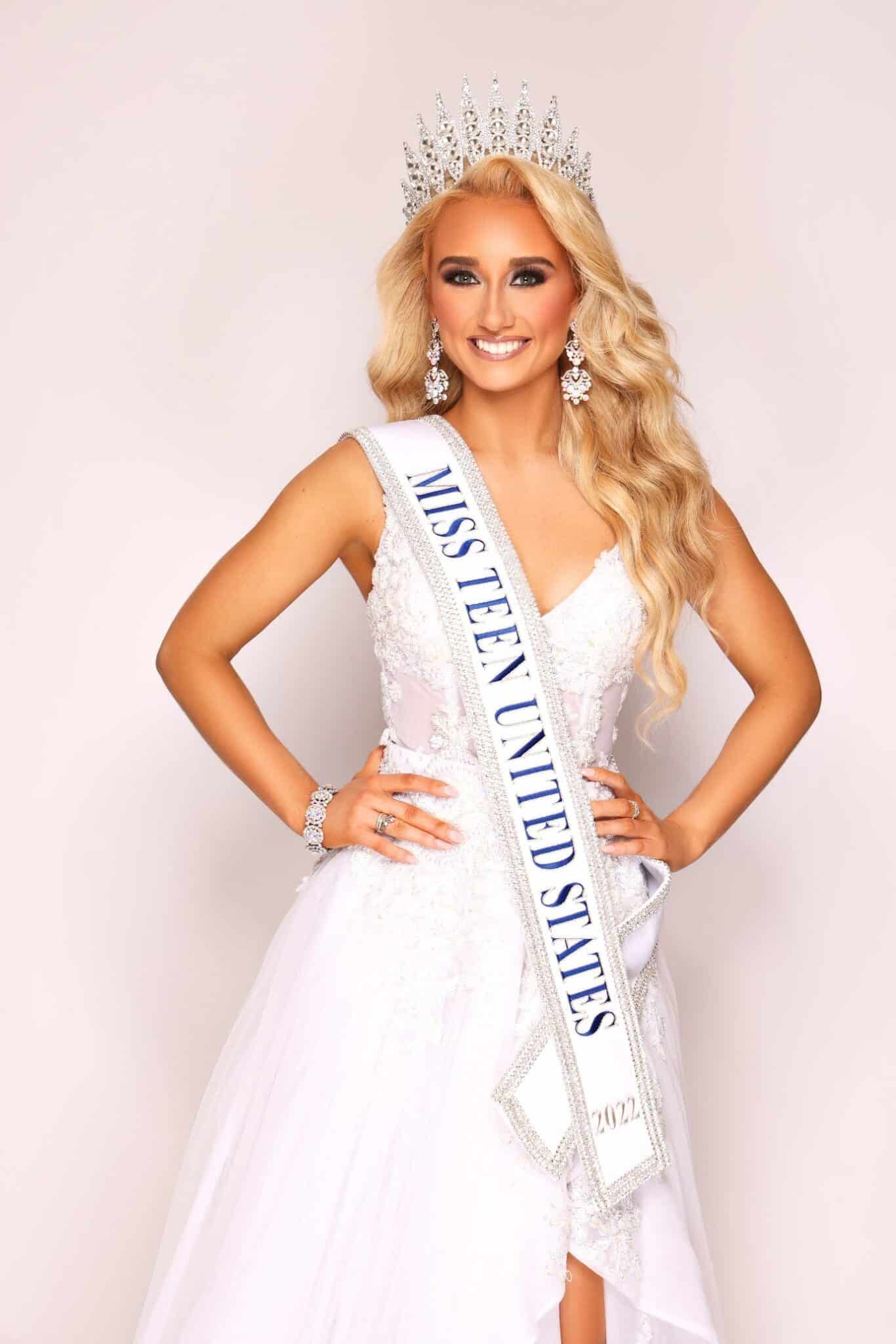 Rachel DeAngelis continues her reign and wins Miss Teen USA • The