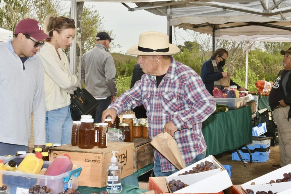 2023 Jan Malibu Farmers Market Julie Ellerton TMT00031