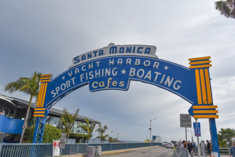 Bomb Threat Shuts Down Santa Monica Pier​