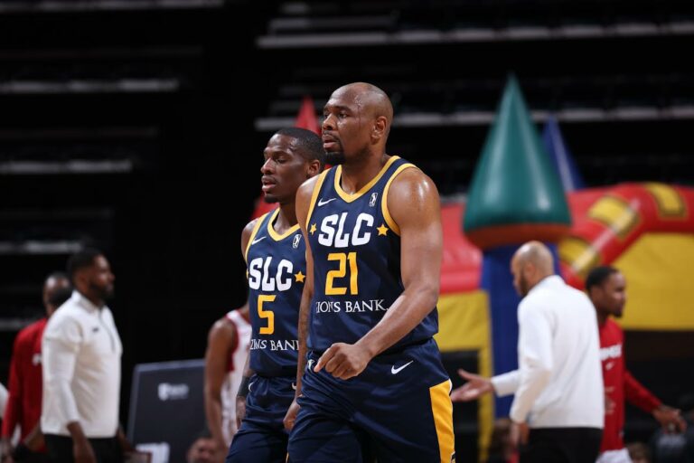 Former Waves hoopster Stacy Davis excelled in NBA G League Former Waves hoopster Stacy Davis excelled in NBA G League