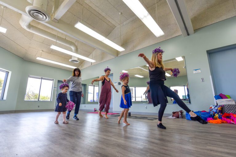 Parent and Me Ballet teaches toddlers foundational dance movements and expressions Parent and Me Ballet teaches toddlers foundational dance movements and expressions