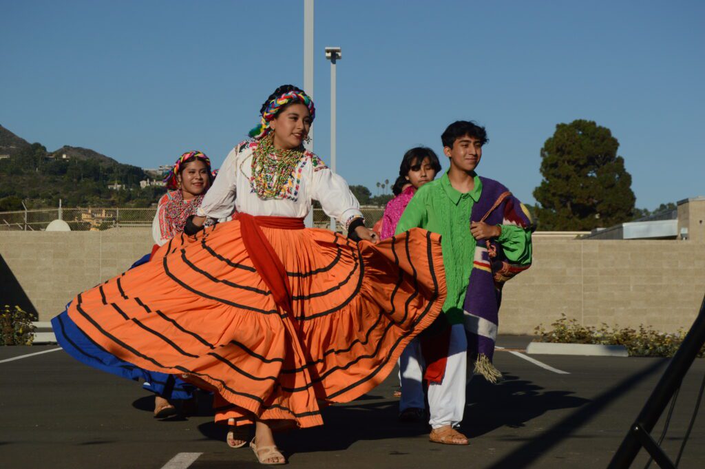 A traditional Oaxacan dance performed by Grupo Folklorico at the 30th anniversary celebration. Photo by Emmanuel Luissi