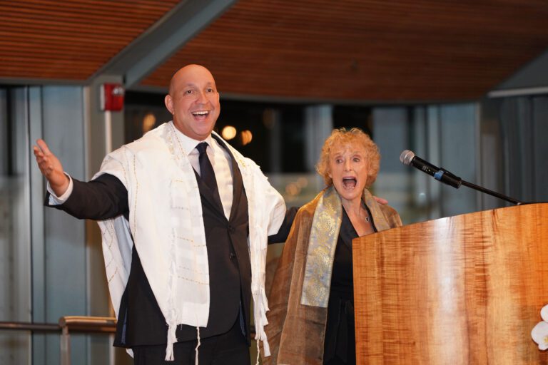 Rabbi Cantor Marcelo Gindlin is installed as senior leader of Malibu Jewish Center and Synagogue Rabbi Cantor Marcelo Gindlin is installed as senior leader of Malibu Jewish Center and Synagogue