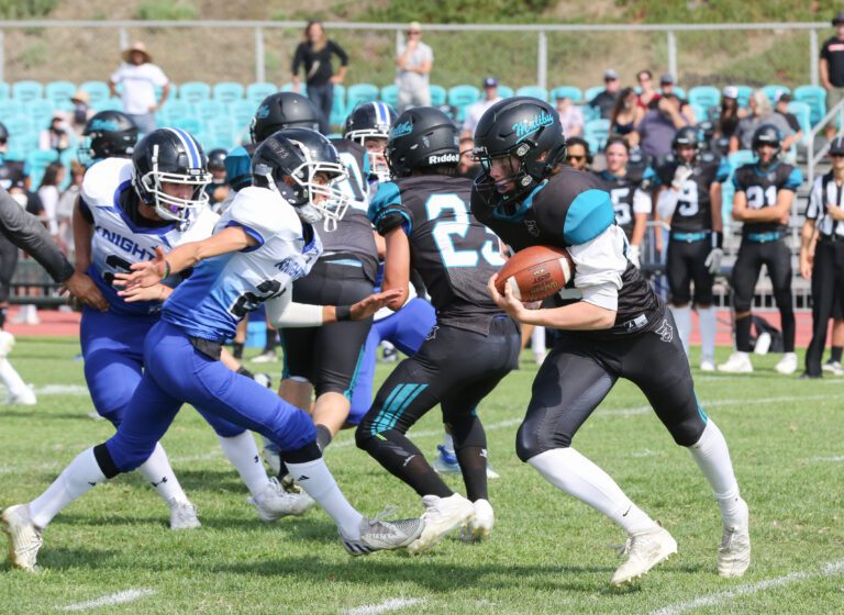 Malibu High football’s explosive offense shines in victory Malibu High football’s explosive offense shines in victory