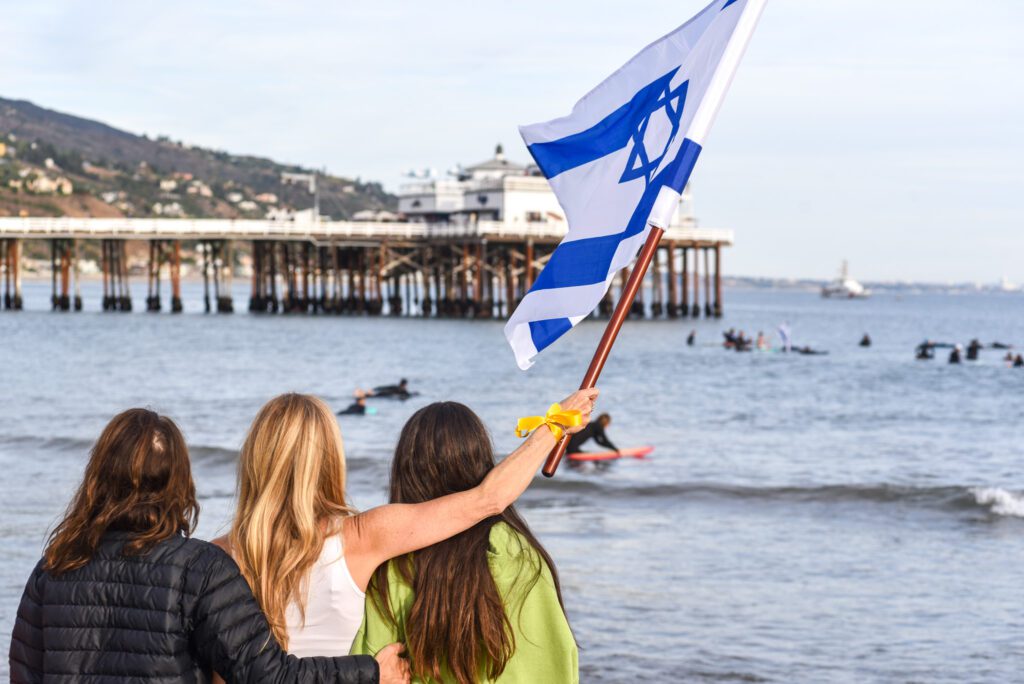 12 Paddle Out for Israel SamBravo
