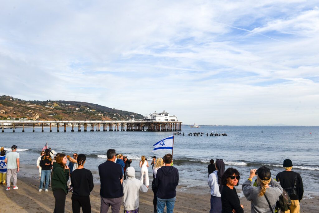 18 Paddle Out for Israel SamBravo