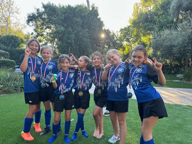 GU10 Blueberry Waves coached by Alicia Peak took first place in their division with a final score of 4 0.