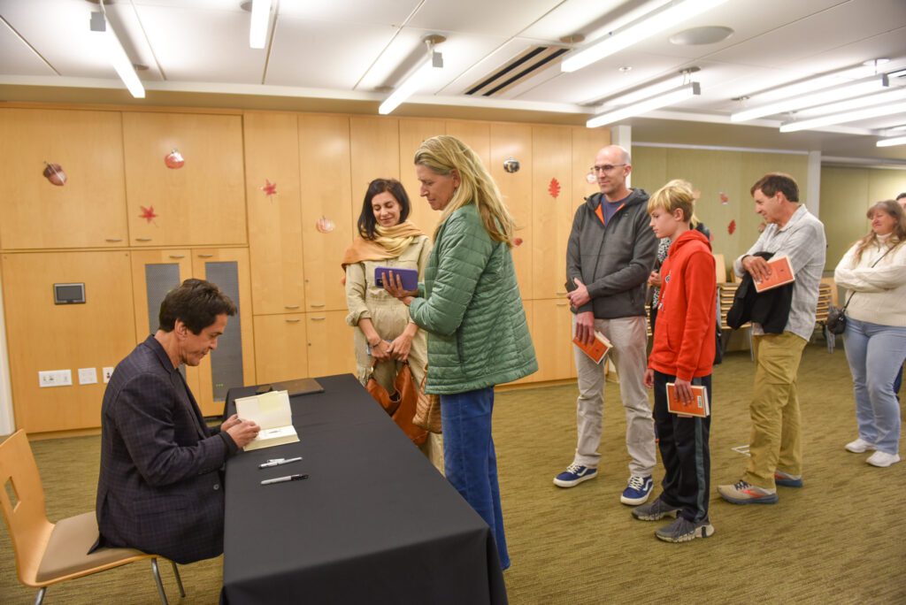 04 Speaker Series Mitch Albom SamBravo