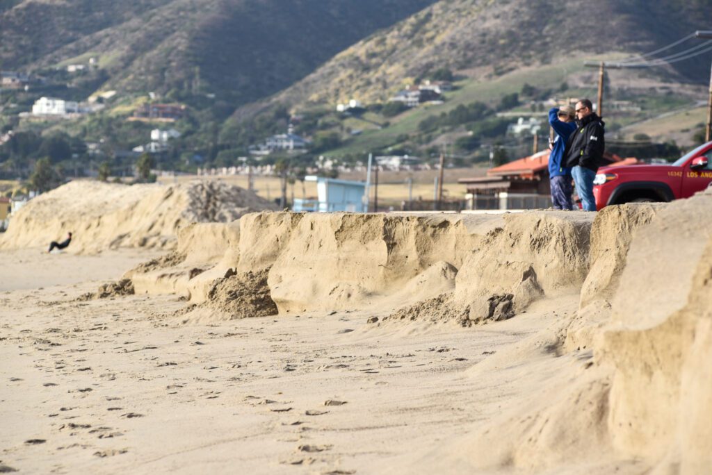 07 High Tides Zuma Beach SamBravo