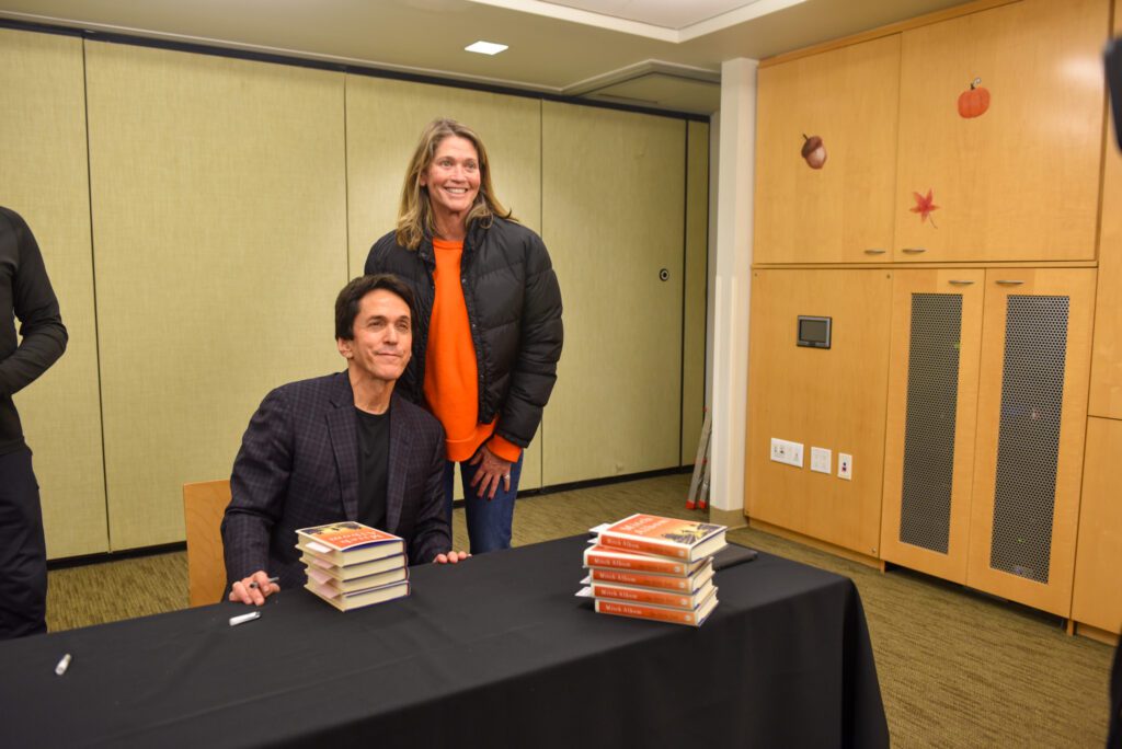 08 Speaker Series Mitch Albom SamBravo