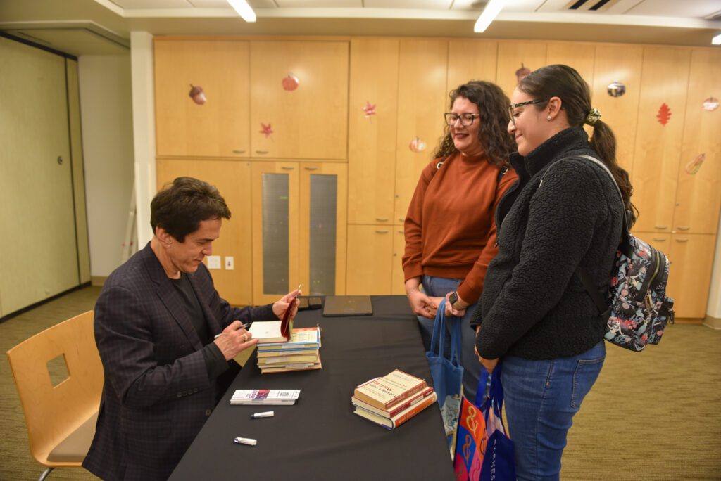 10 Speaker Series Mitch Albom SamBravo