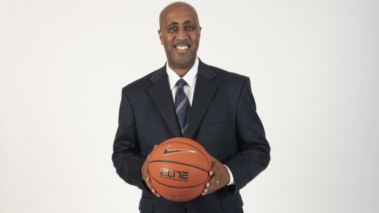 Romar to be relieved of Waves hoops coaching job