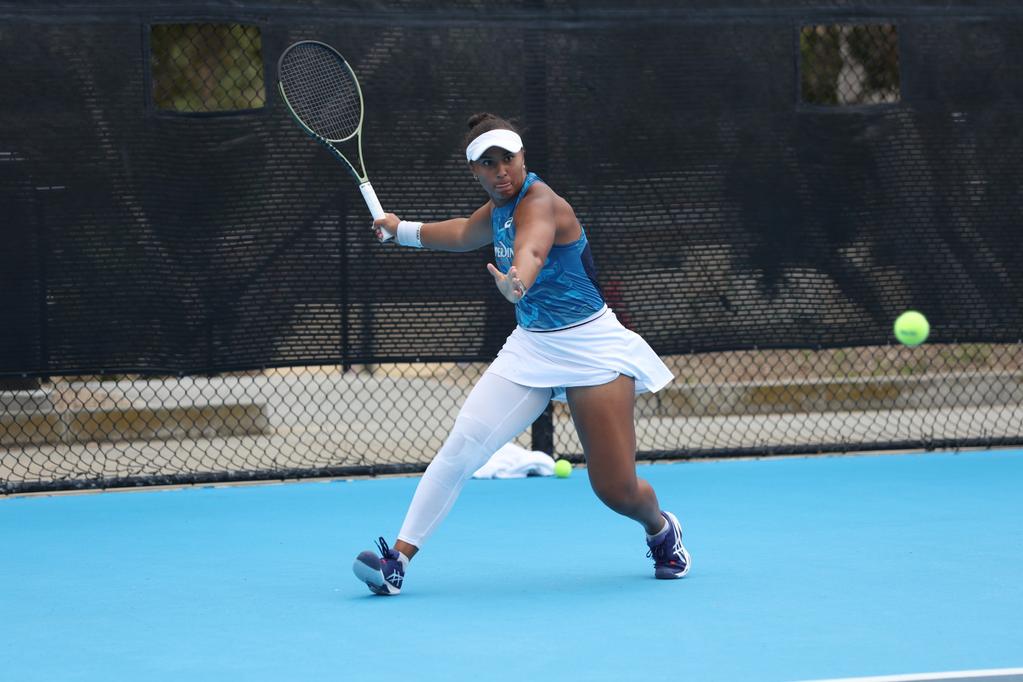 Savannah Broadus vs. USC. Photo by Jeff Golden