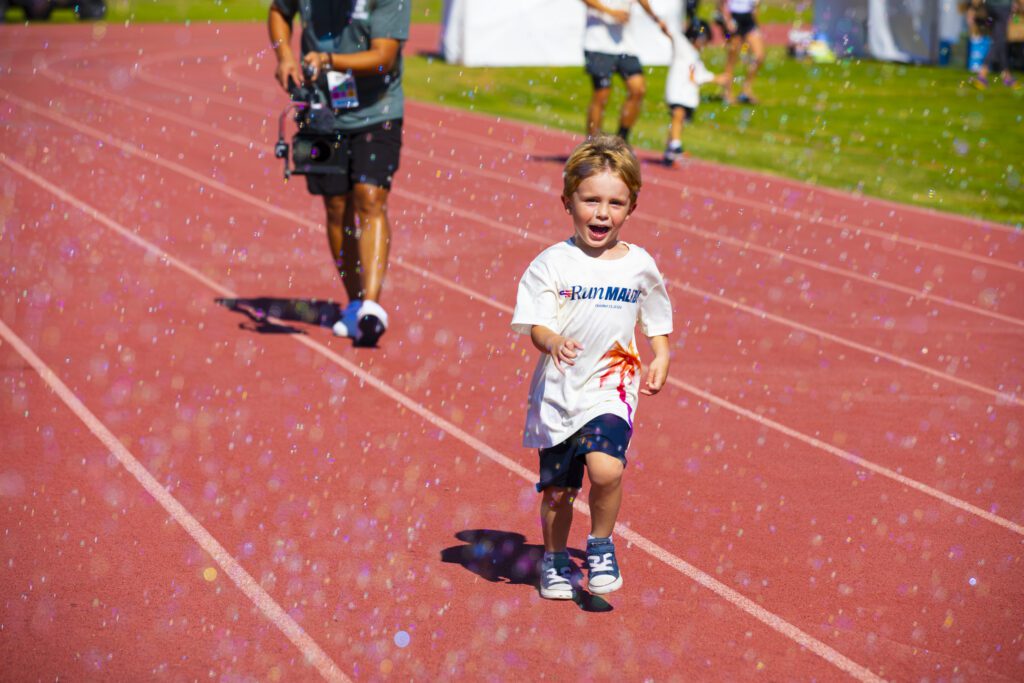 02 Bubble Fairy at Run Malibu. Photo credit to Bubble Fairy