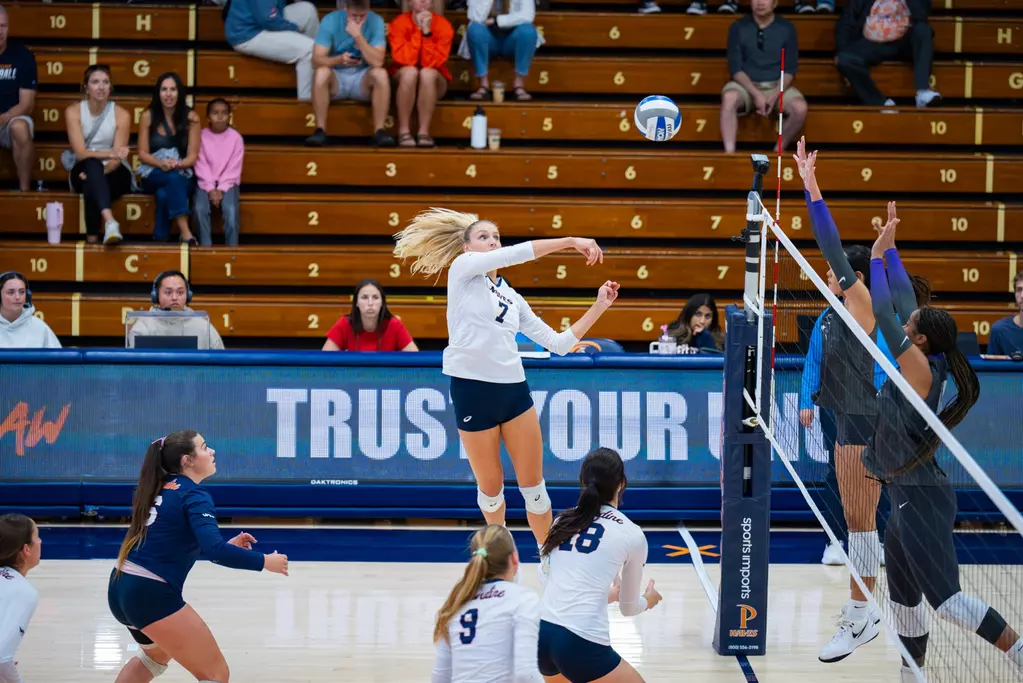 Birdie Hendrickson goes for the kill. Photo by Kyle Cajero