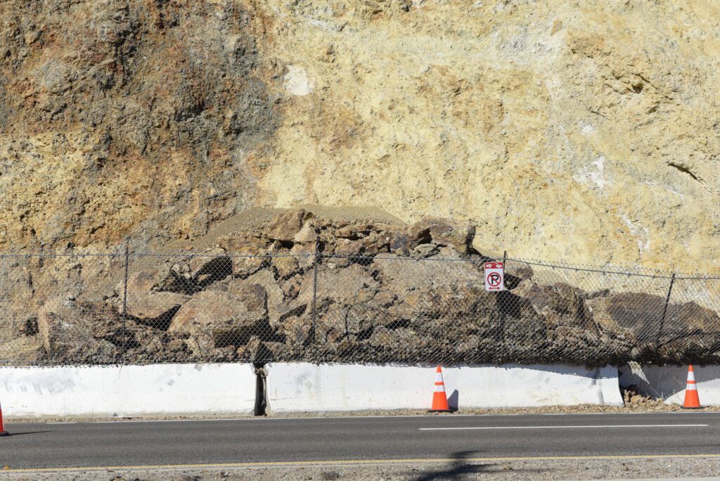 02 Rockslide on Corral Canyon SamBravo