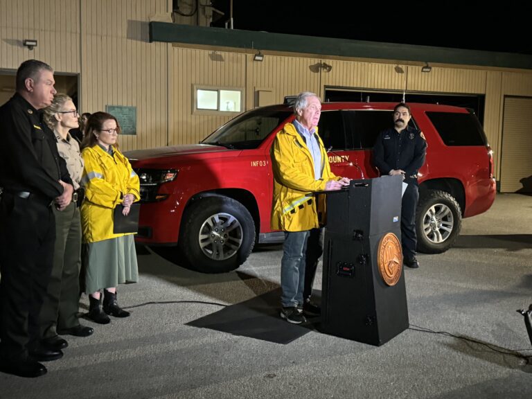 Fire, safety personnel provide update on Franklin Fire at Zuma Beach Fire, safety personnel provide update on Franklin Fire at Zuma Beach
