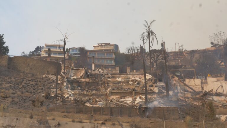Palisades Fire continues devastating impact on Malibu Palisades Fire continues devastating impact on Malibu