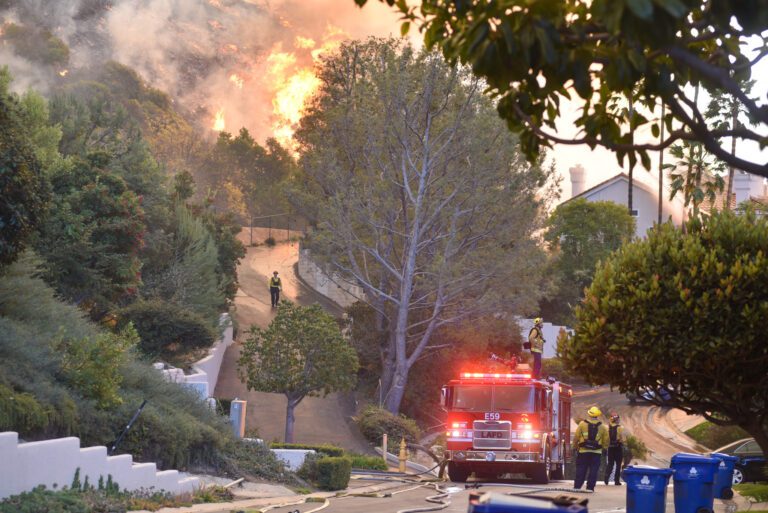 Wind-Driven Palisades Fire forces thousands to evacuate