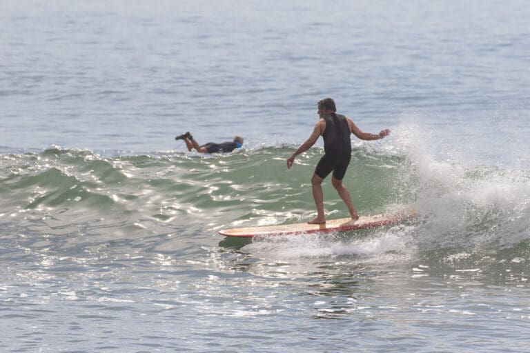 Surfer who fights fires 
