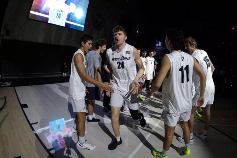 Record performances lead Waves men’s volleyball over UCSB