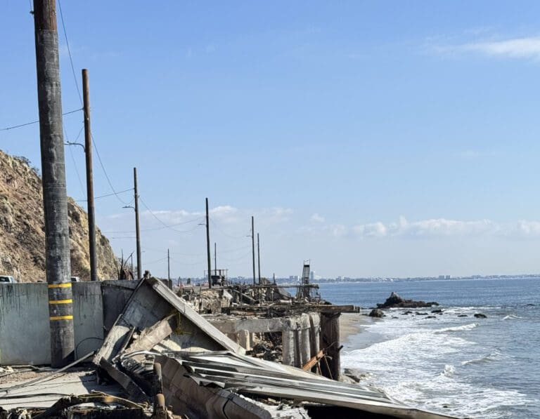 Malibu residents outraged over utility rate hikes amid power outages and wildfires