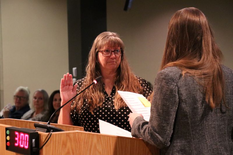 Malibu's new mayor, Marianne Riggins Marianne Riggins swearing in Mayor