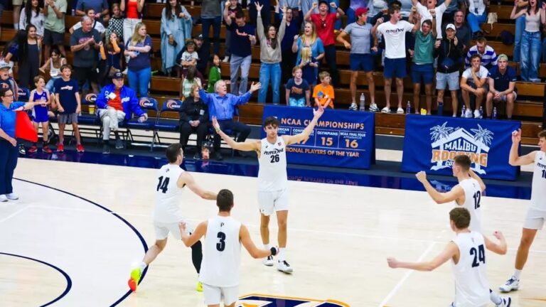 Waves men’s volleyball downs highly-ranked USC Waves men’s volleyball downs highly-ranked USC